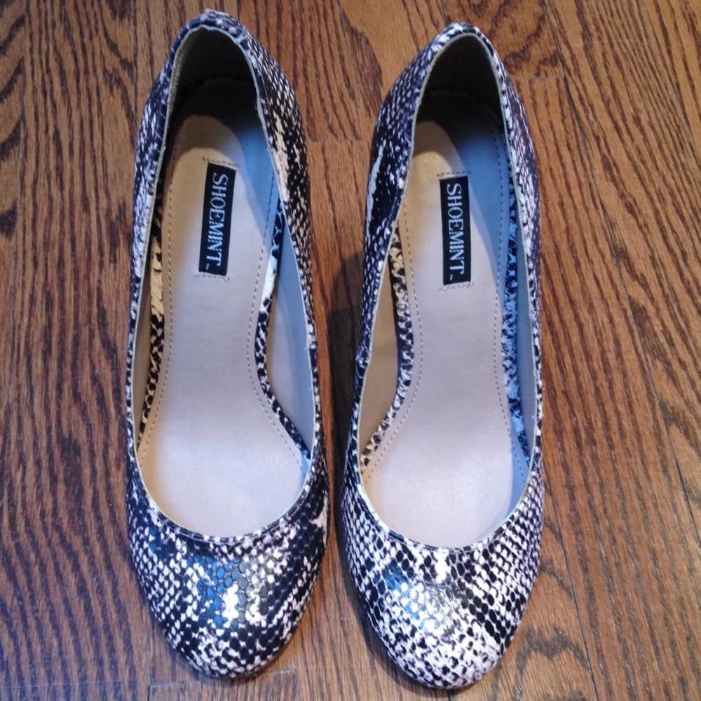 Shoemint Snakeskin Rosemary Heels Pumps - Picture 3 of 6